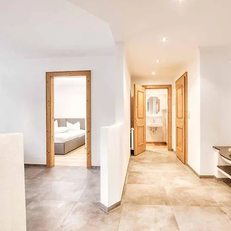 Anja דירה ניוסטיפט אים סטובאיטל