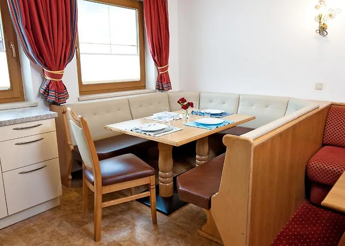 Anja * ノイシュティフト・イム・シュトゥーバイタール